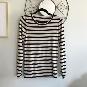 Gap Black/Tan Striped Long Sleeved T-Shirt Size M
